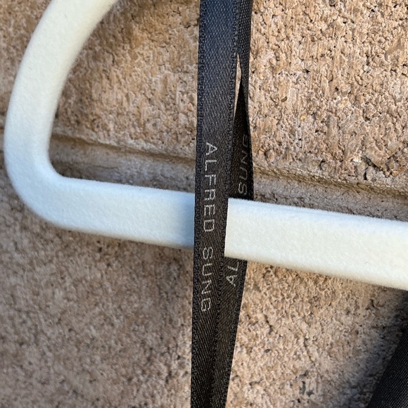 NWT Alfred Sung V-Neck Halter Satin Trumpet Dress Gown Size 6 D761 Black Party - Picture 9 of 10